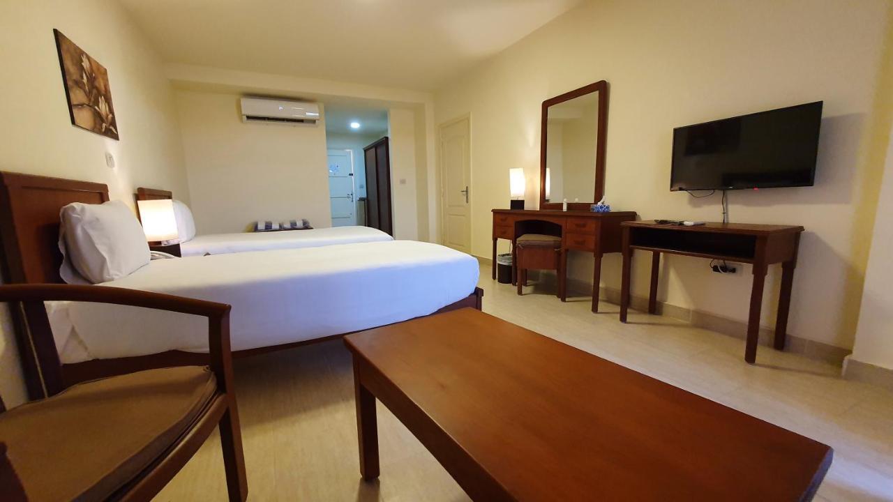 Fanar Hotel アインソフナ エクステリア 写真